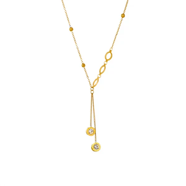 Un collier en acier couleur or jaune avec un pendentif diamant.