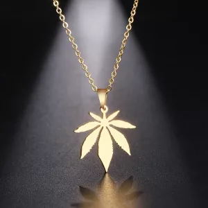 Collier feuille d'érable en acier inoxydable doré