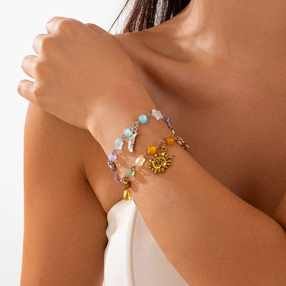 Bracelet cœur femme doré avec breloques coquillage et perles d'imitation – vue 8