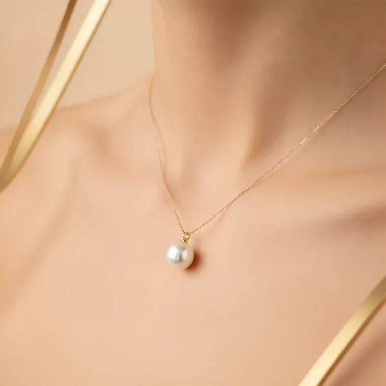 Collier perle unique sur chaîne dorée en acier inoxydable
